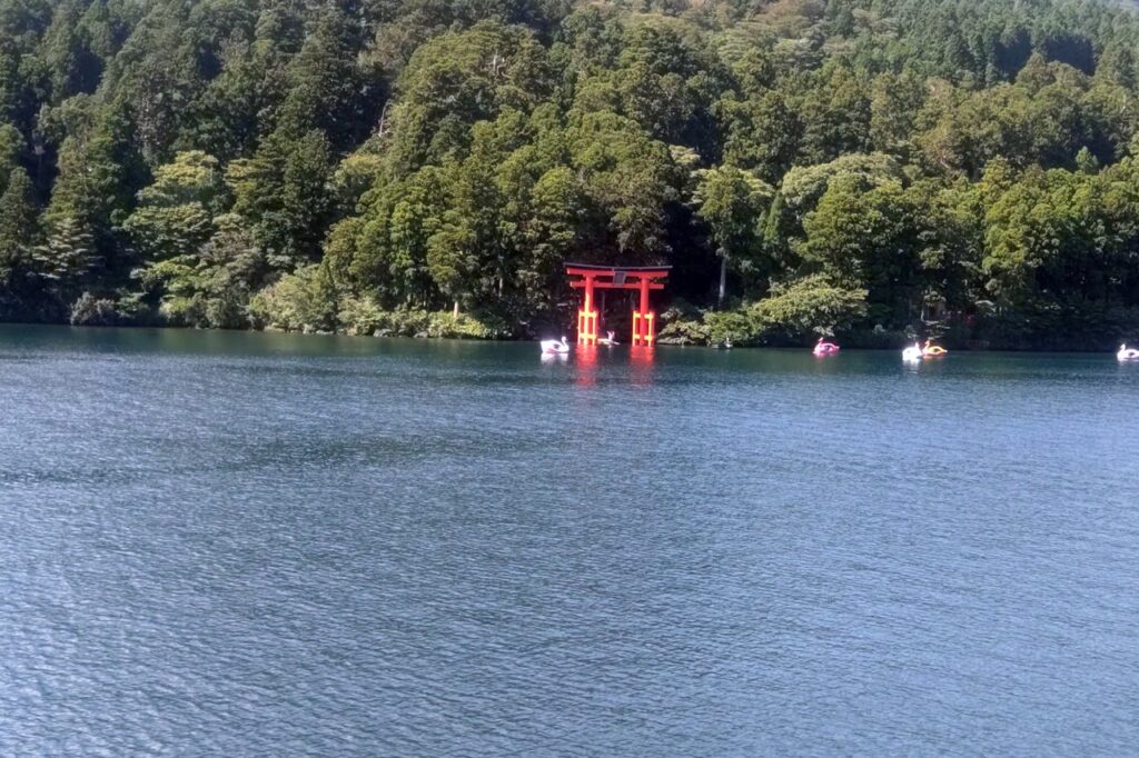 箱根神社水中鳥居
